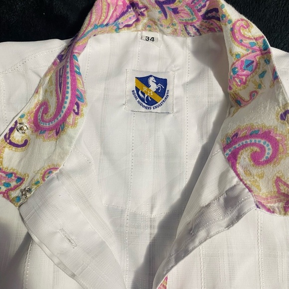 Cozy Pink and White Turtleneck Sweater - Picture 3 of 16